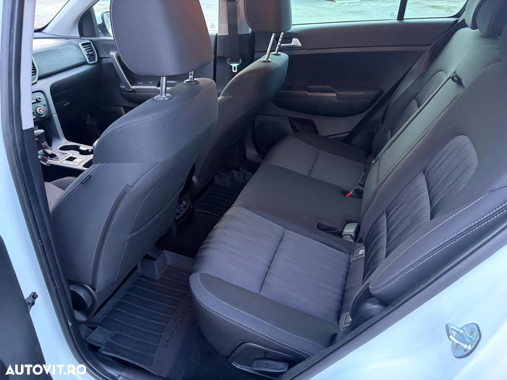 Kia Sportage 1.6 DSL MHEV 7DCT HP 4x2 Plus - 9