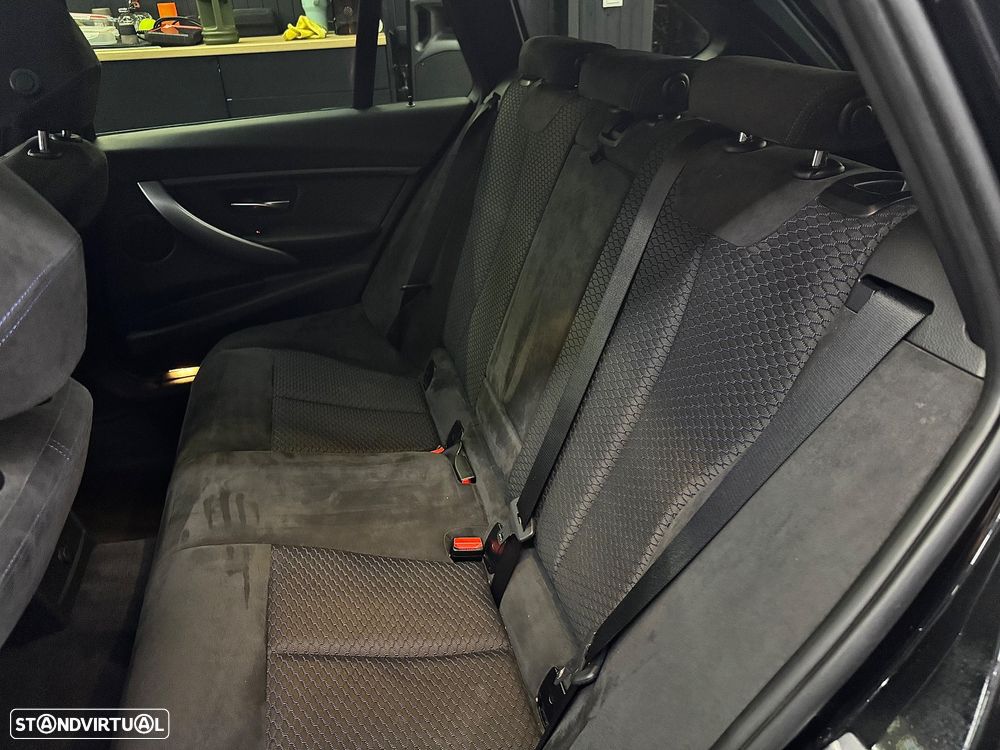 BMW 318 d Pack M - 24