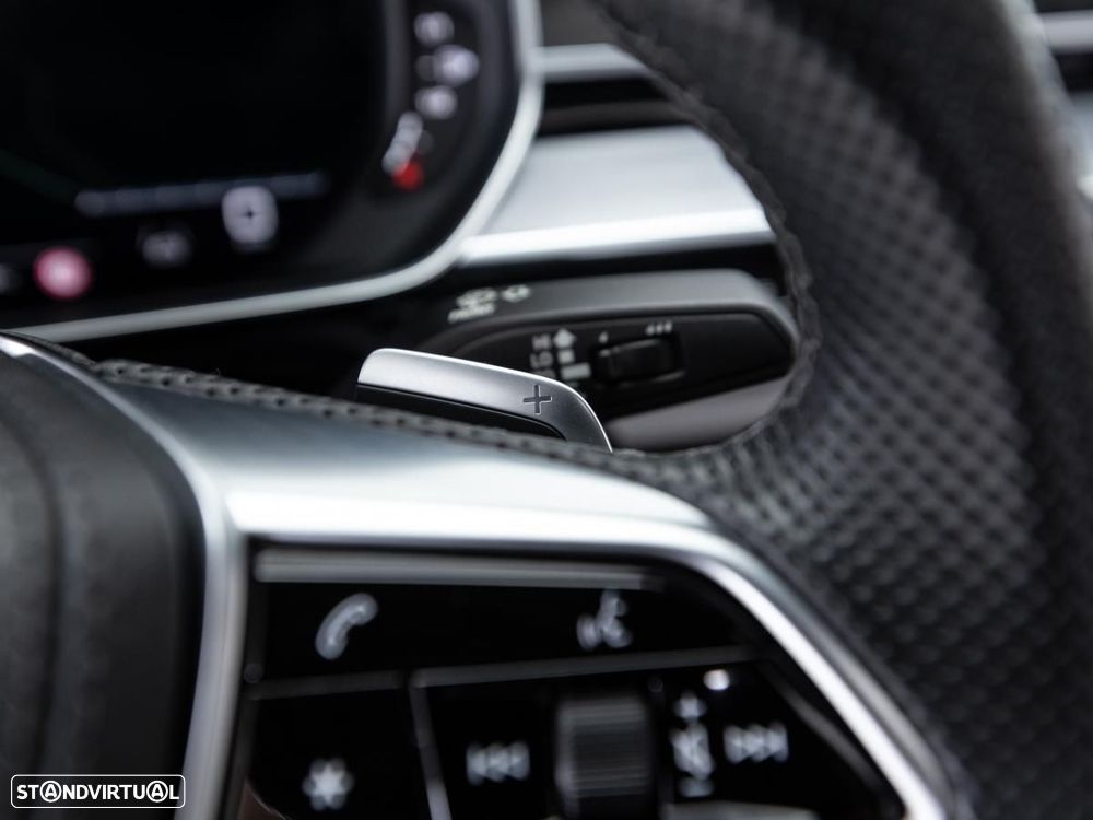 Audi S8 - 27
