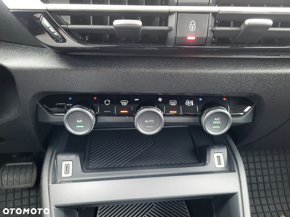 Citroën C4 PureTech 130 Stop&Start EAT8 PLUS - 16