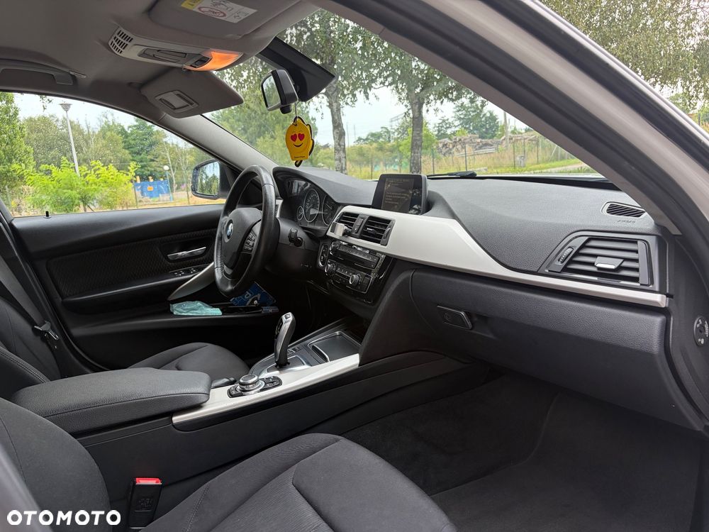 BMW Seria 3 316d - 22