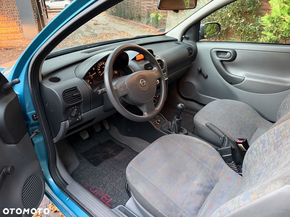 Opel Corsa 1.0 City 12v - 10