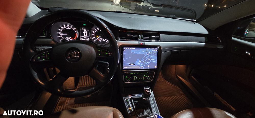 Skoda Superb 1.6 TDI FAMILY - 14