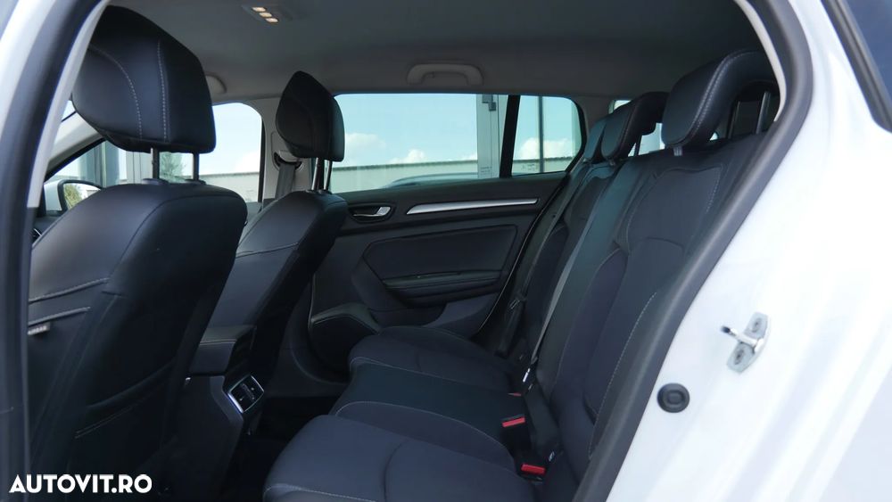 Renault Megane TCe 140 GPF INTENS - 19
