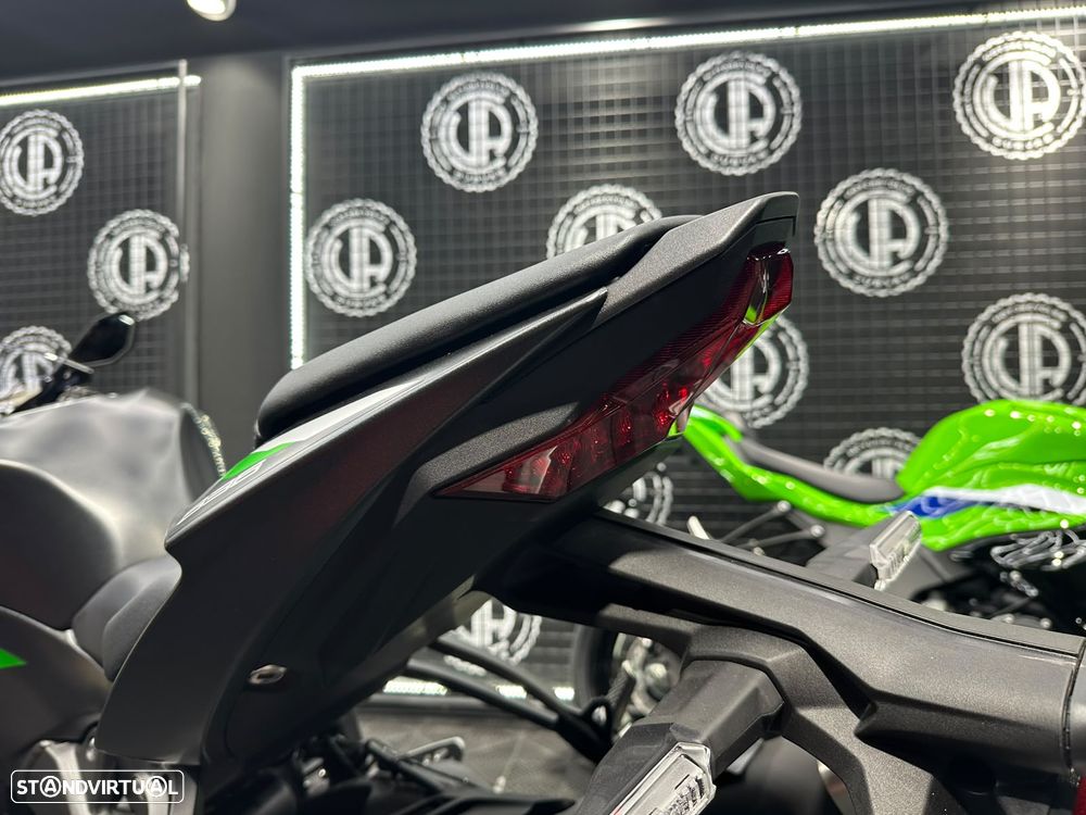 Kawasaki ZX 6R 2027 - 4