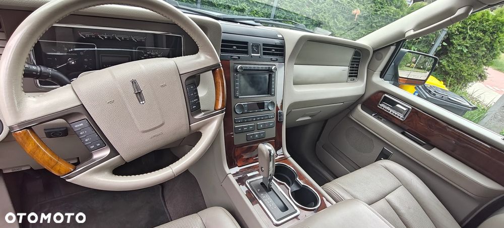 Lincoln Navigator 5.4 4x4 - 9