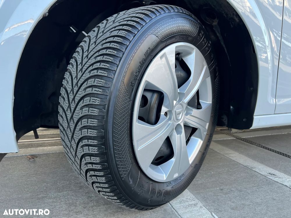 Dacia Logan TCe 90 Essential - 26