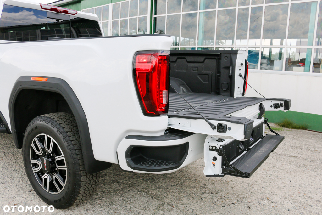 GMC Sierra - 10