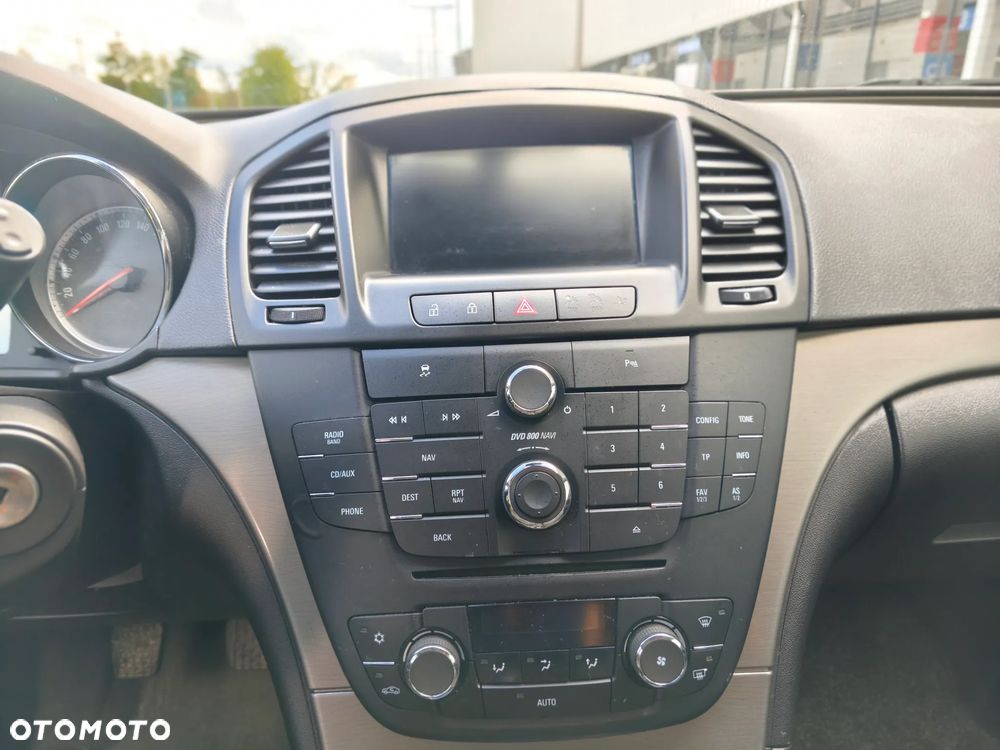 Opel Insignia 1.8 - 10