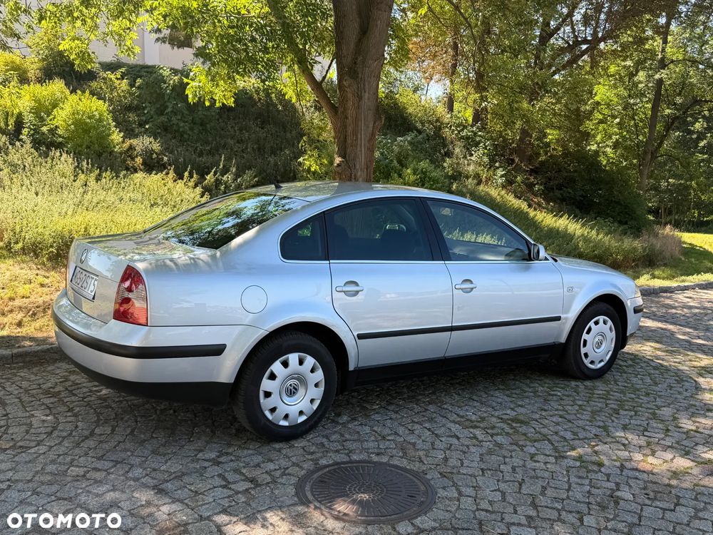 Volkswagen Passat 1.9 TDI - 14