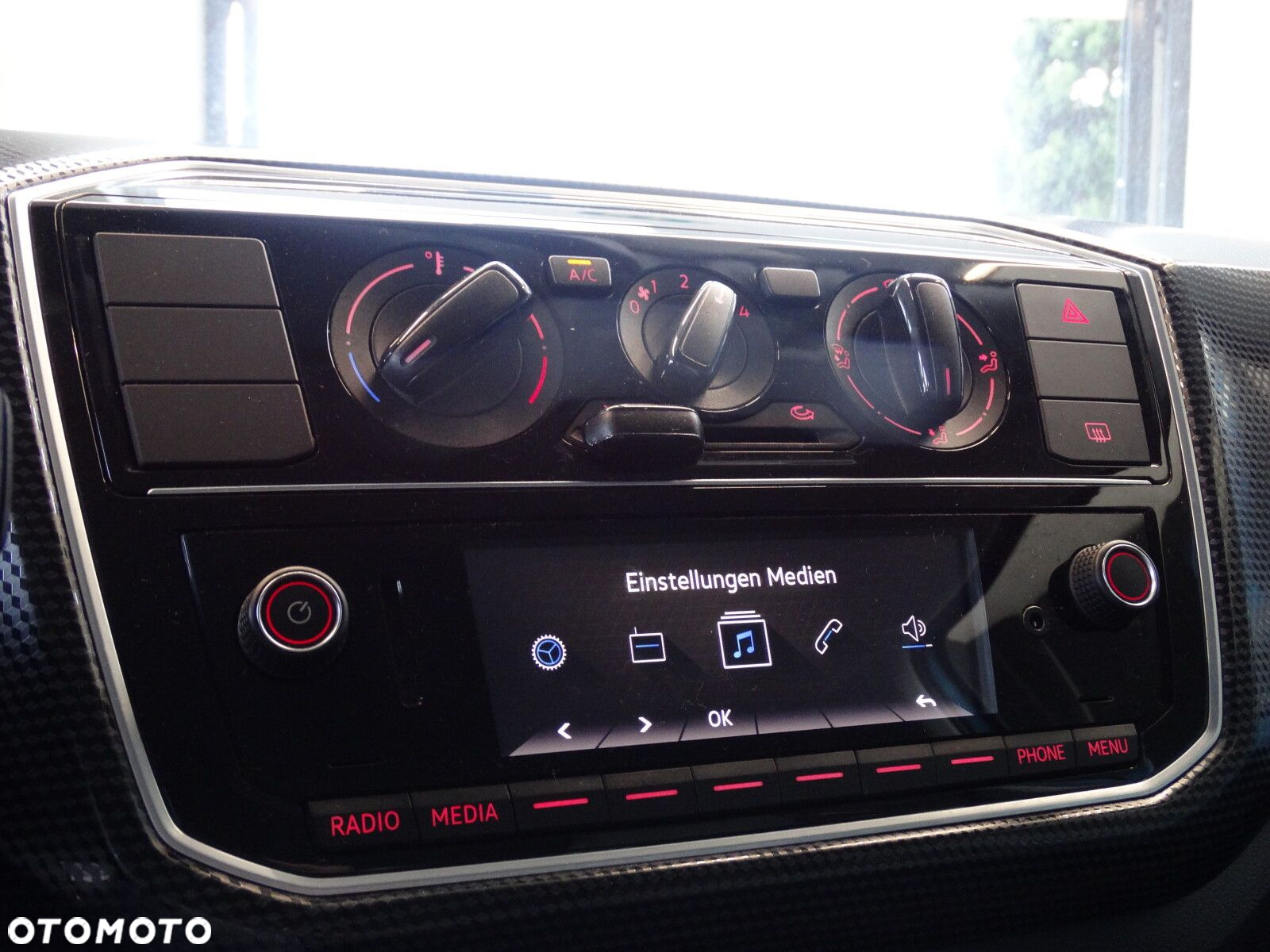 Volkswagen up! - 28