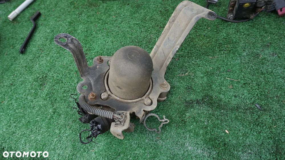 Saab 9-3 Vectra Signum 2.8 V6 turbo 55560133 pompa powietrza - 3