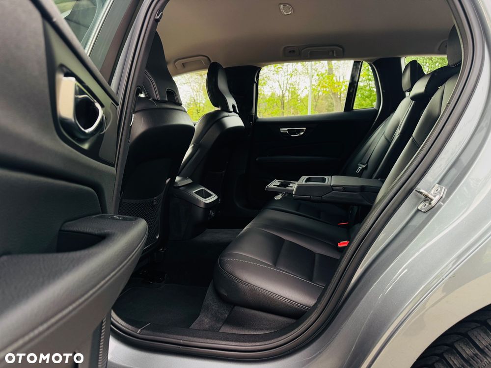 Volvo V60 D3 Geartronic Momentum Pro - 31