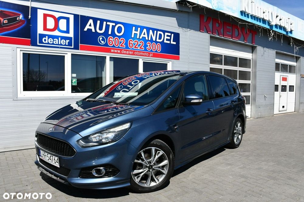 Ford S-Max - 11