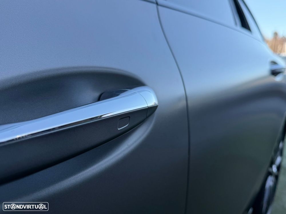 Mercedes-Benz CLA 250 e Shooting Brake AMG Line - 10