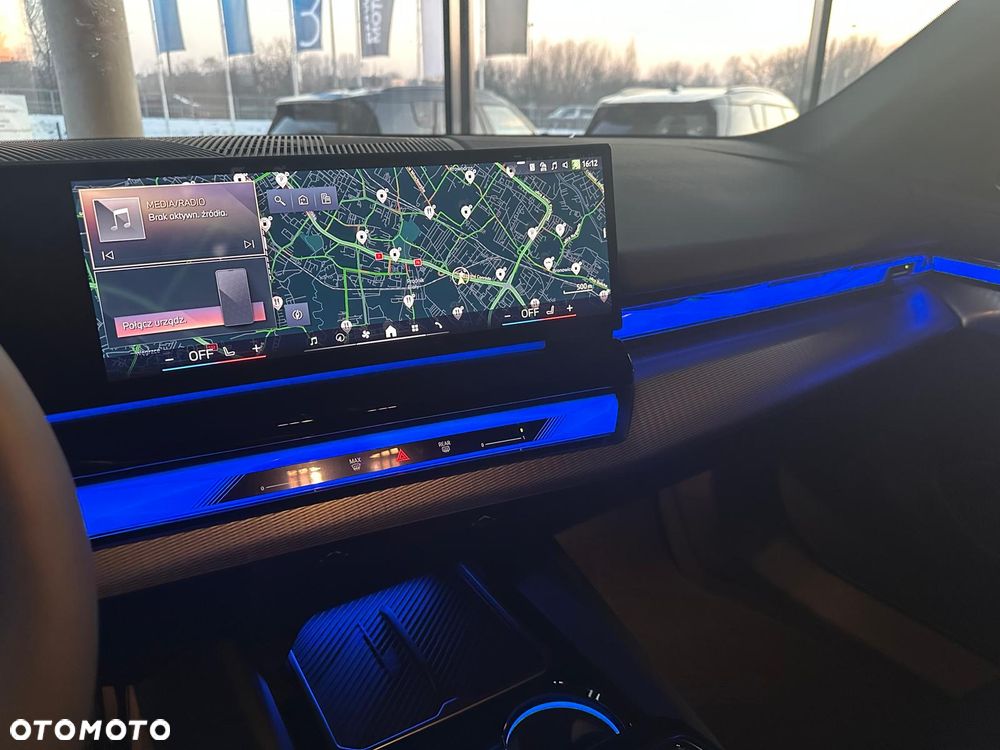 BMW Seria 5 540d xDrive mHEV - 22