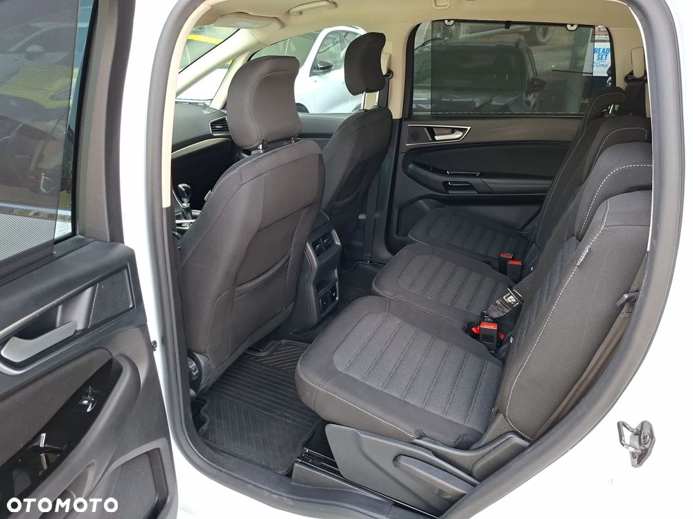 Ford S-Max 2.0 EcoBlue Titanium - 26