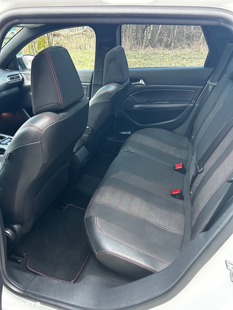 Peugeot 308 BlueHDi 120 EAT6 Stop & Start GT-Line Edition - 14