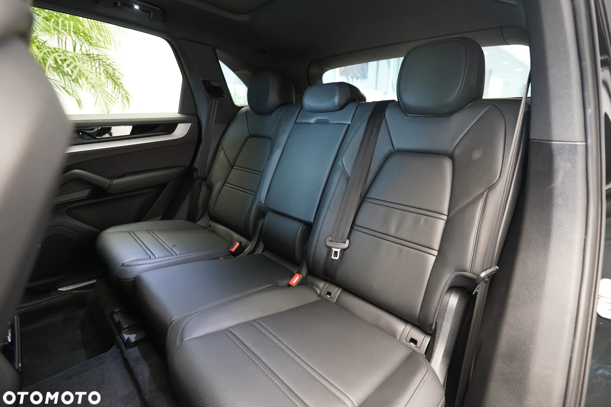 Porsche Cayenne Standard - 12