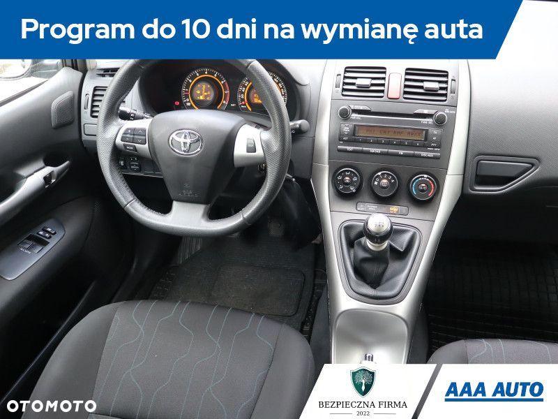 Toyota Auris - 8