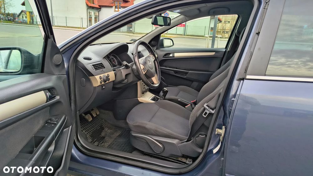 Opel Astra ver-1-6-active - 9