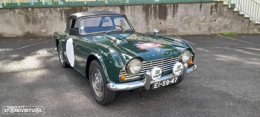 Triumph TR4 - 1