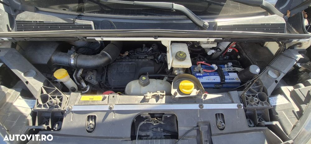 Opel Vivaro - 11