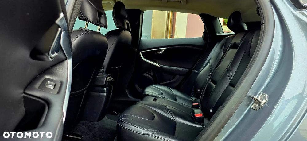 Volvo V40 D4 Summum - 12