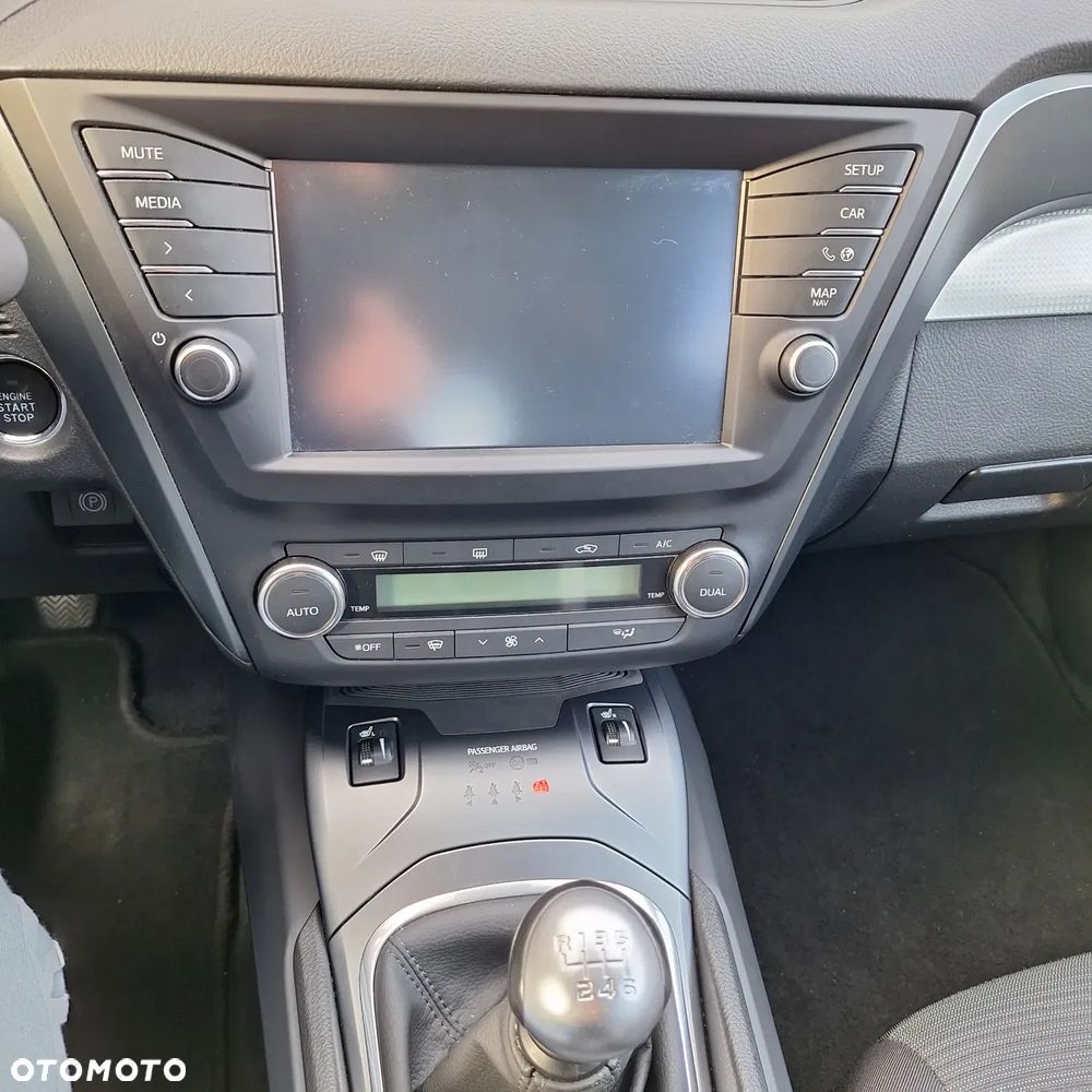 Toyota Avensis 2.0 D-4D Prestige - 17