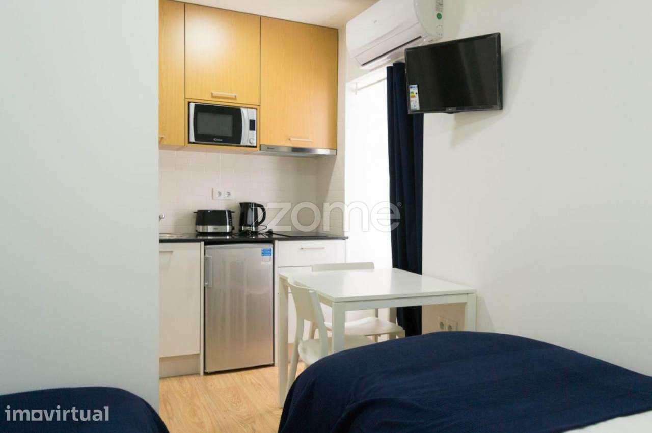 Hostel composto por 8 estúdios junto à Praça do peixe, Aveiro - Grande imagem: 4/22
