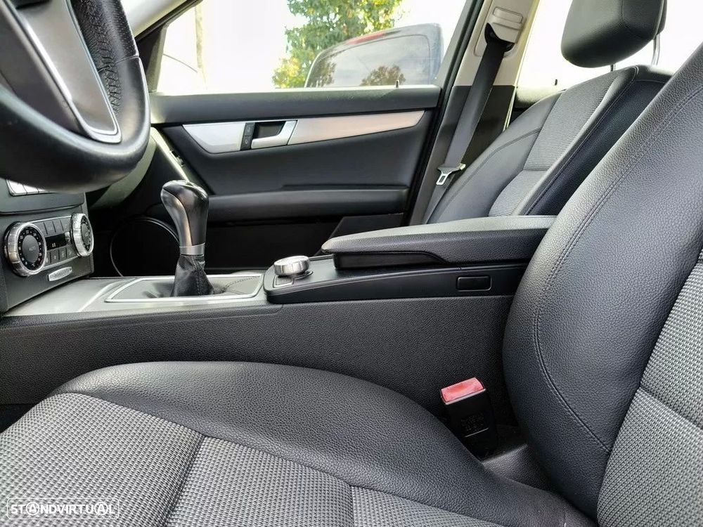 Mercedes-Benz C 200 CDi Avantgarde BlueEfficiency - 32