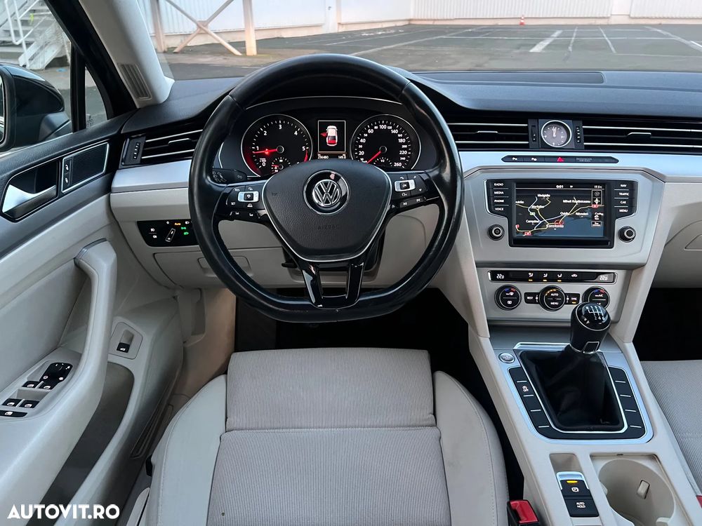 Volkswagen Passat - 24