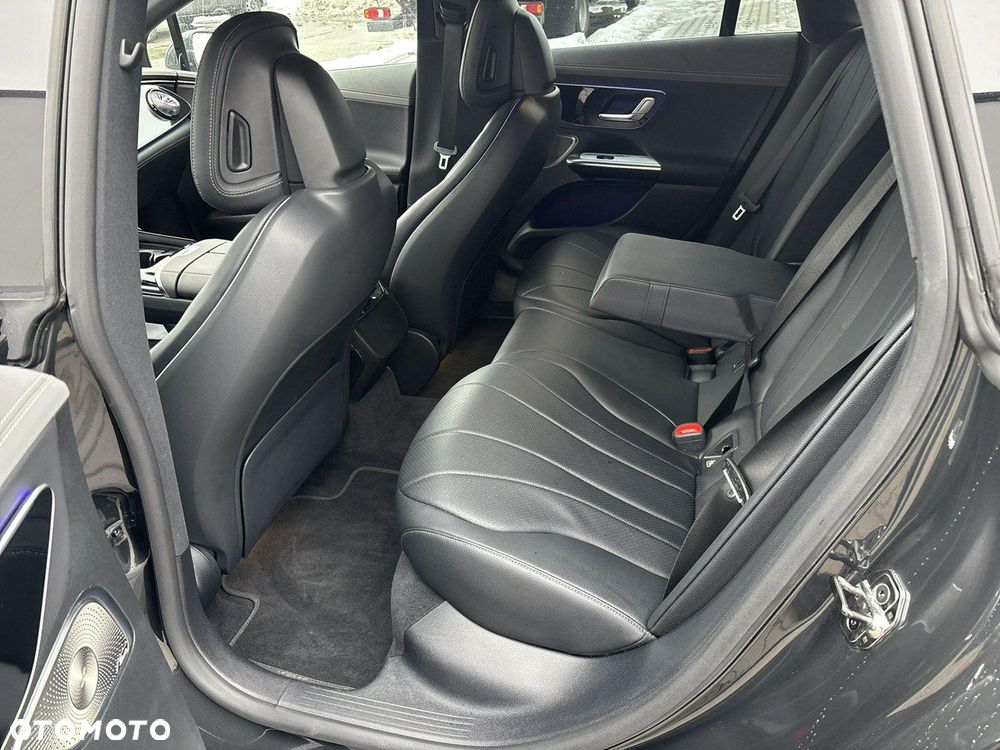 Mercedes-Benz EQE - 12