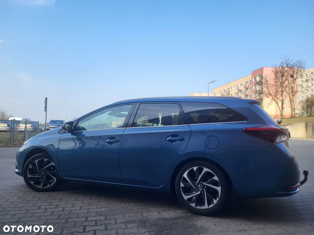 Toyota Auris - 25