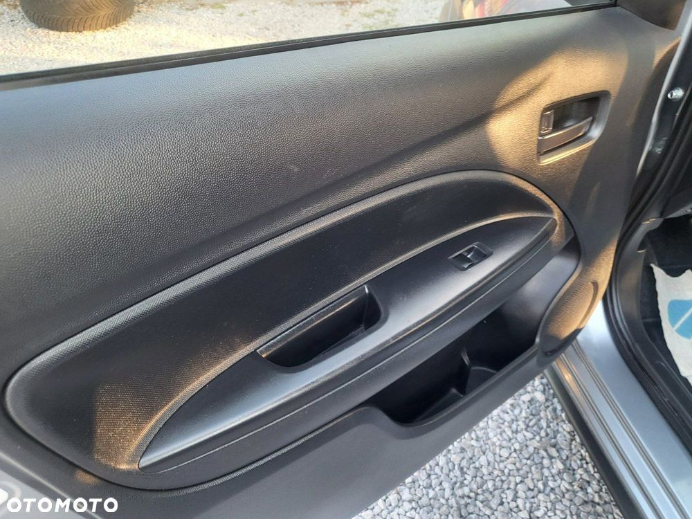 Mitsubishi Space Star - 36