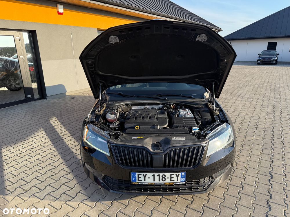 Skoda Superb 2.0 TDI Sportline DSG - 13