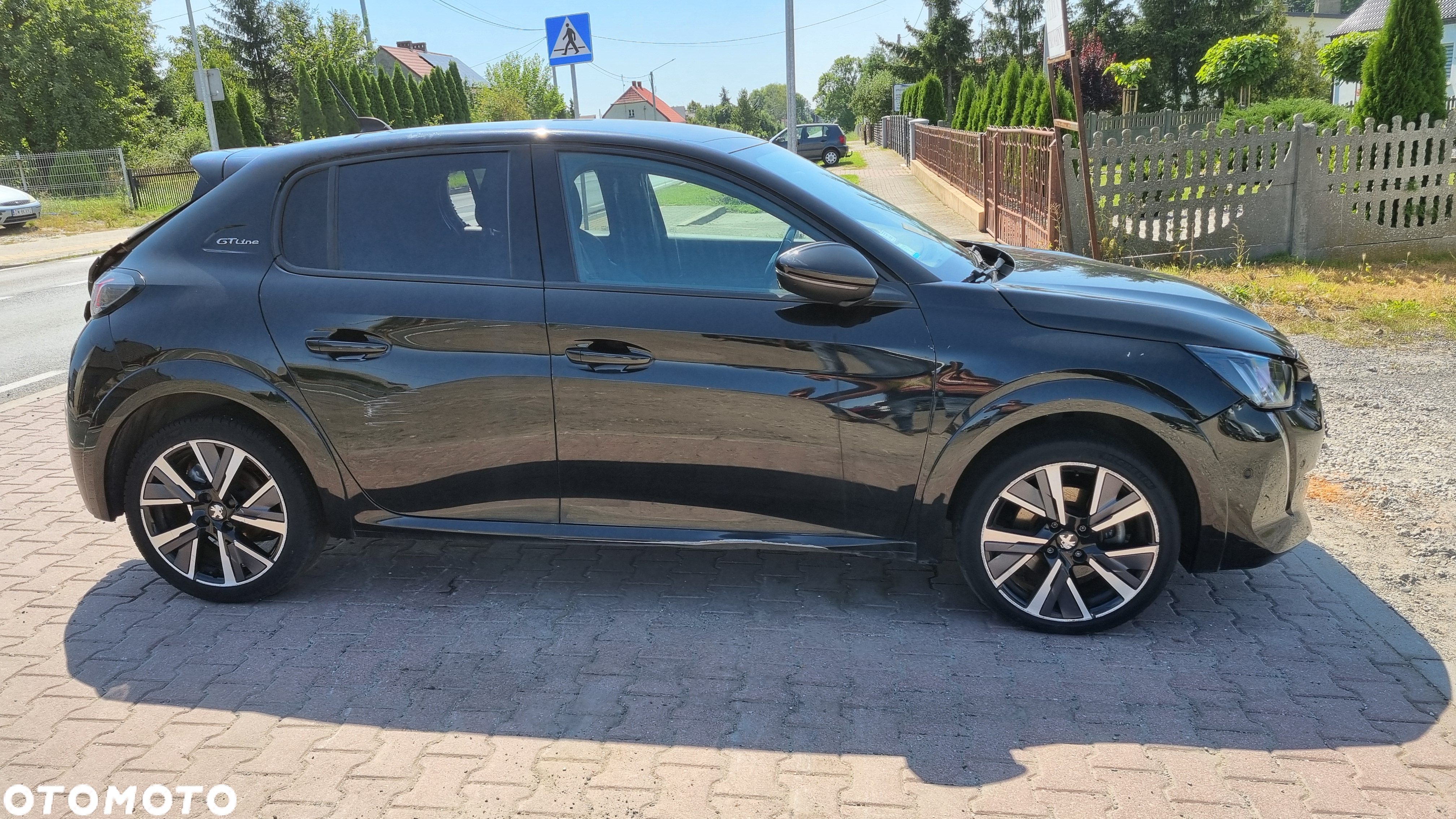 Peugeot 208 1.2 PureTech GT Line S&S EAT8 - 5