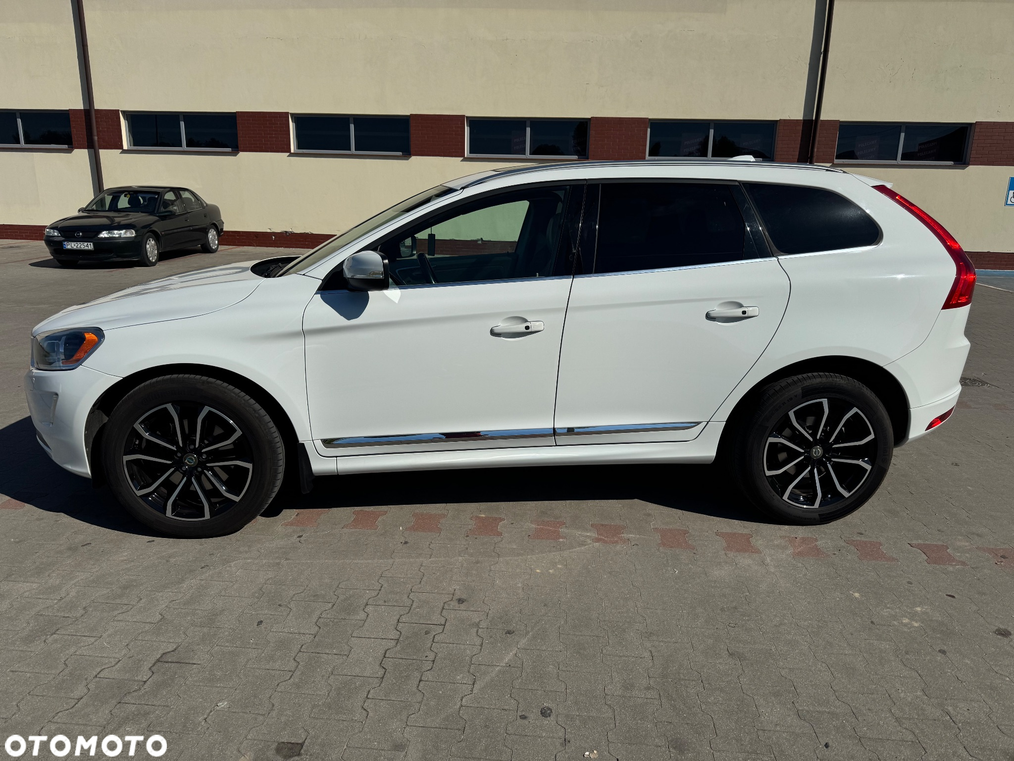 Volvo XC 60 3.2 AWD Momentum - 3