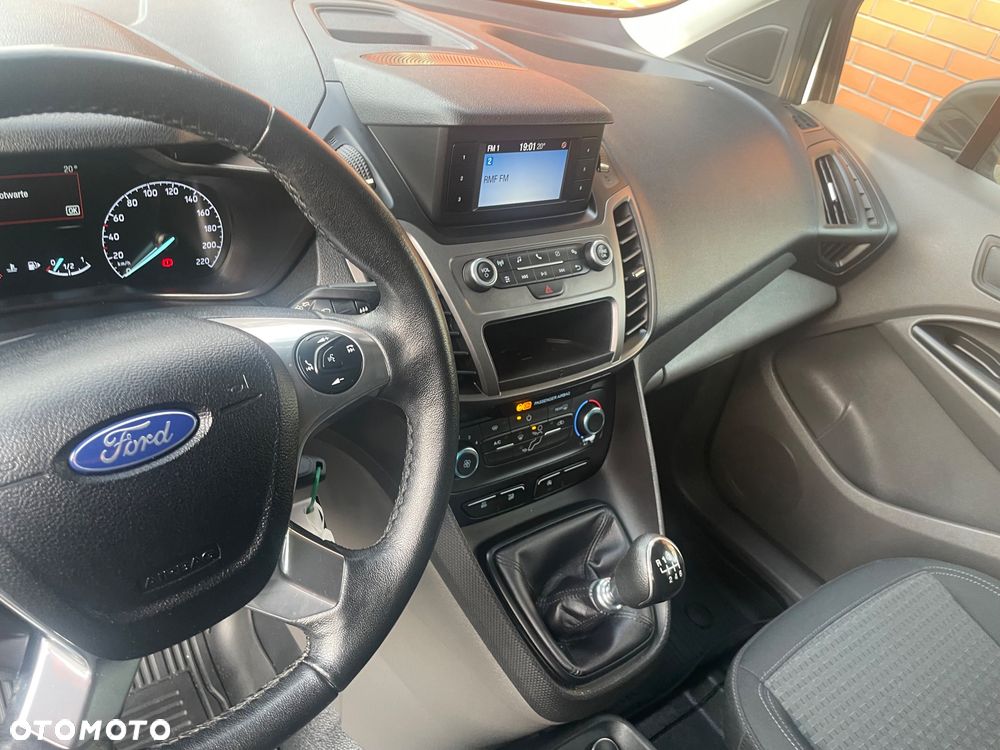 Ford Transit Connect - 19