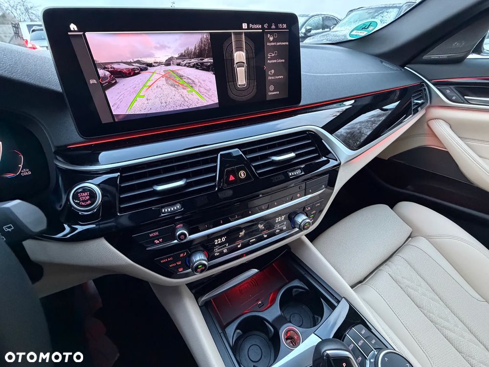 BMW Seria 5 520d Luxury Line - 38