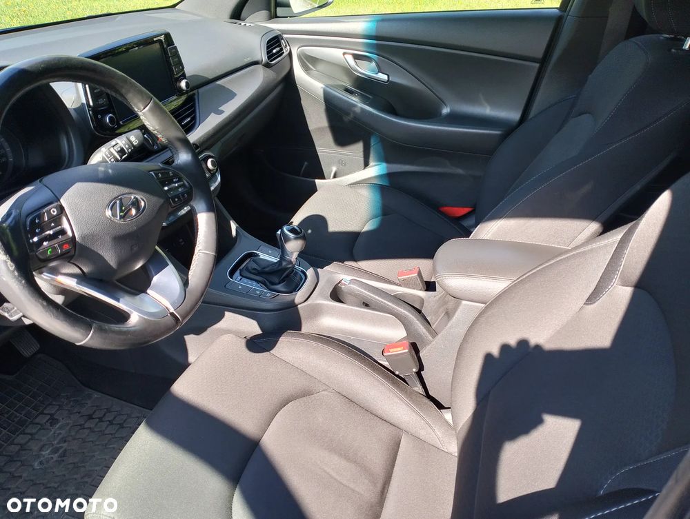 Hyundai i30 1.6 D Comfort DCT - 10