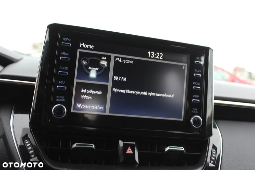 Toyota Corolla 2.0 Hybrid Executive - 26