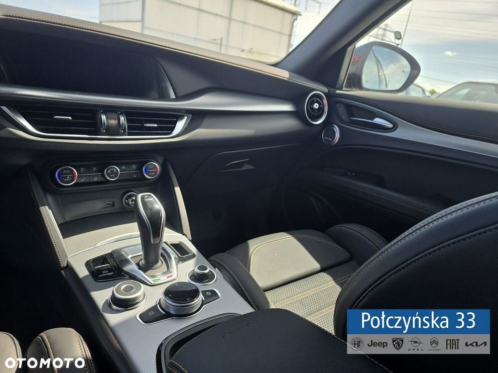 Alfa Romeo Stelvio - 18