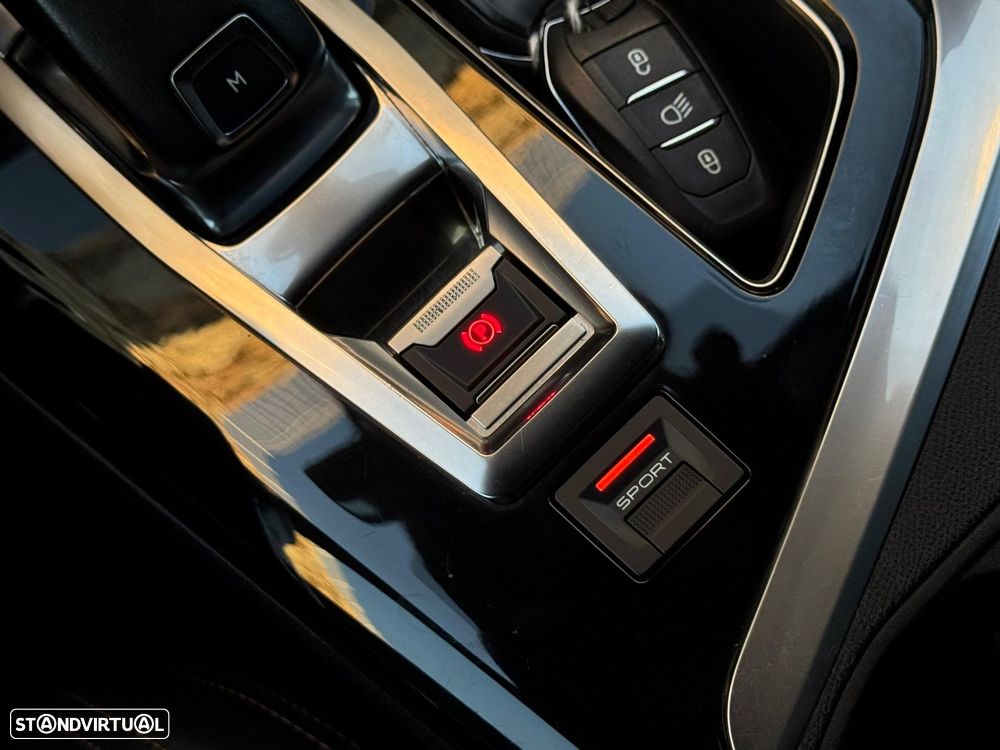 Peugeot 3008 1.6 BlueHDi GT Line Grip Control EAT6 - 48