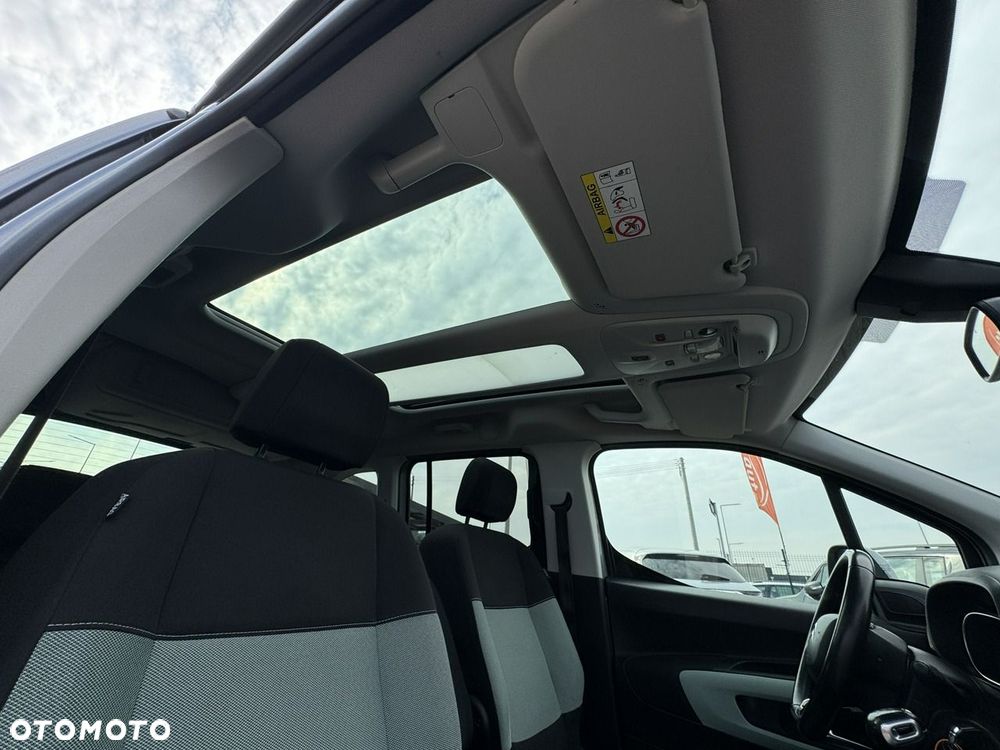 Citroën Berlingo Multispace PureTech 110 SHINE - 23