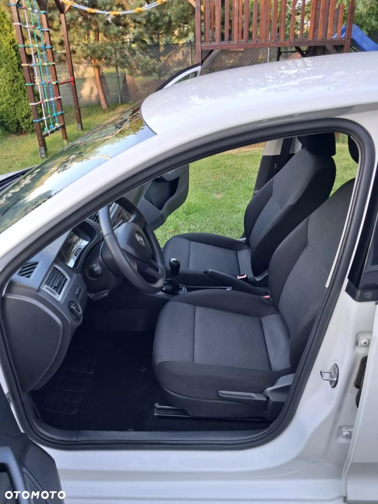 Skoda RAPID 1.2 TSI Active - 20