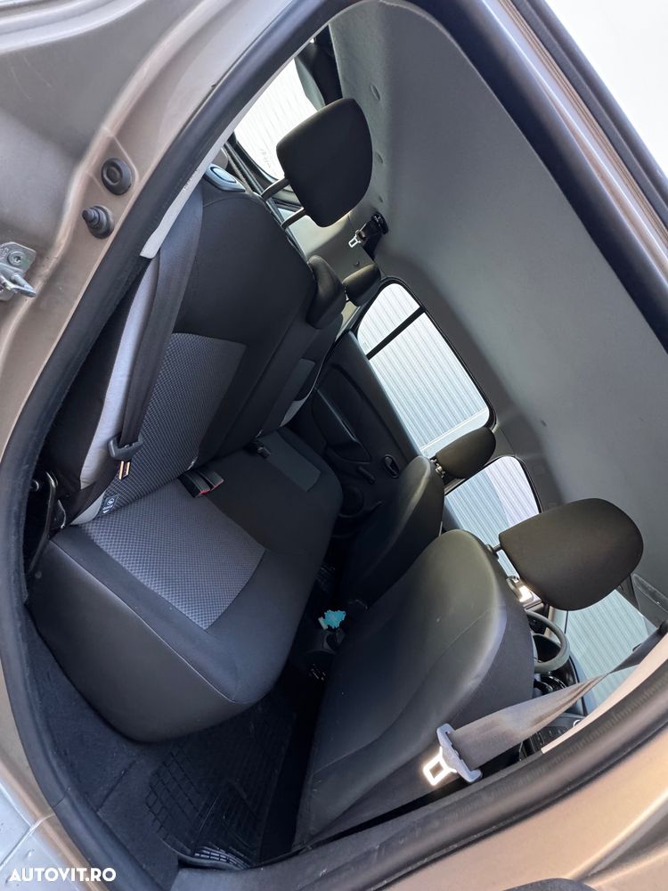 Dacia Sandero - 6