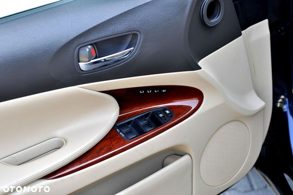 Lexus GS 300 Prestige + - 12