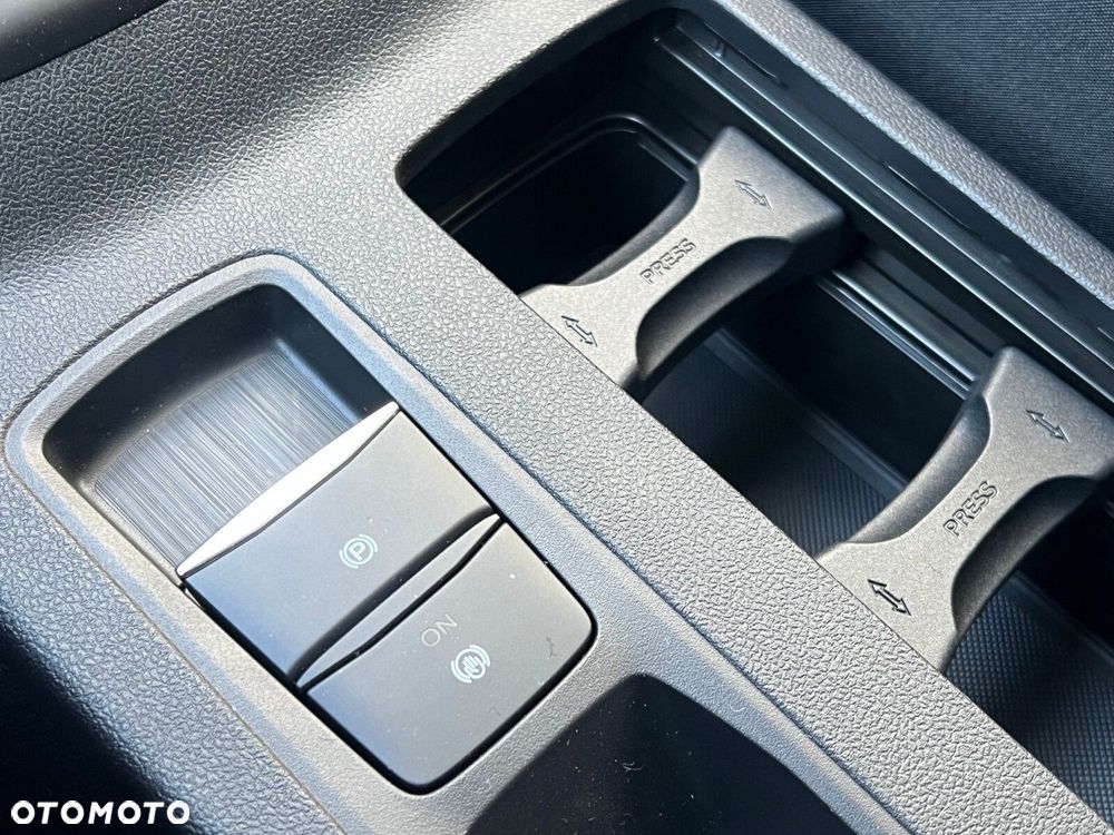 Ford Kuga - 20