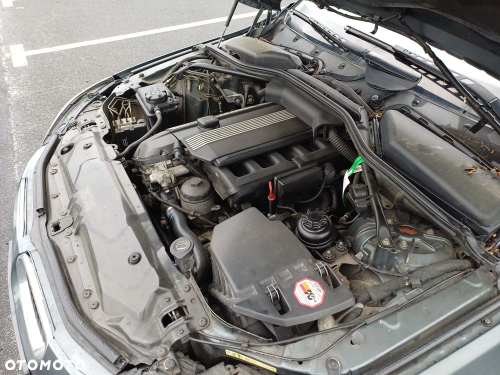 BMW Seria 5 520i - 27
